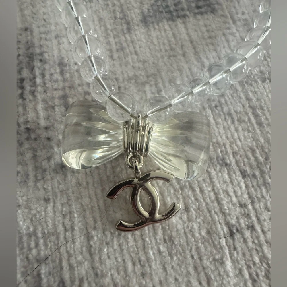 Chanel Resin Bead Bow CC Choker Necklace Gold - Picture 8 of 9